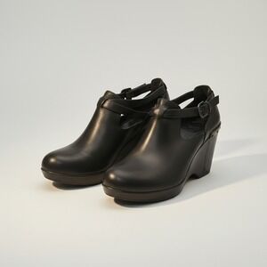 Dansko Women's Size 39 Black Leather Studs Buckle Straps Platform 3.5" Wedge